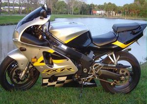 Kinesiska Fairings Kit för Kawasaki Ninja ZX7R 1996 1997 1998 1999 2000 2001 2002 2003 Silver ZX-7R 96-03 Motorcykel Fairing Kit