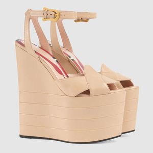 CM gratis frakt Solid Platform Gladiator Sandaler Kvinnor Snake CM Wedges klackar pumpar Escarpins Party Wedding Shoes Mar