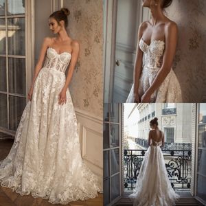 2020 Fall A Line Wedding Dresses Elegant Strapless Lace Applique Bridal Gowns Custom Made Backless Floor Length Bride Dresses