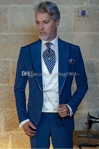 Novo Design Um botão azul Noivo Smoking pico lapela Groomsmen Mens ternos de casamento / Prom / Jantar Blazer (jaqueta + calça + Vest + Tie) K181