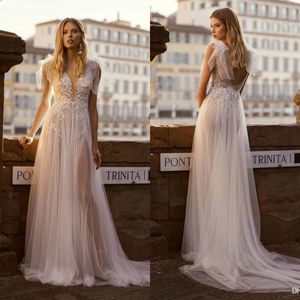 Bohemian 2020 Sexy Свадебные платья V шеи Кружева аппликация Бич Boho High Side Split Бисер Свадебные платья Novia De Платье