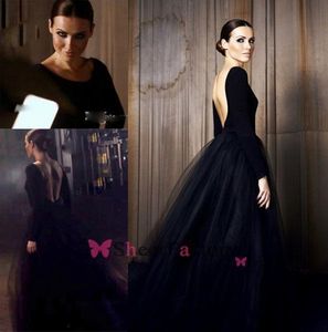 Ny Gothic Prom Klänningar Scoop Neck Långärmad Baklösa Tulle Svart Golvlängd Bullklänning Mystisk Mode Kvällar Party Dress