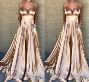 Light Gold Deep V-Neck Prom Party Dresses Long Empire Waist Ball Klänning Klänningar Kväll Wear Formell Kappor Skräddarsy MagiDRESS2011 Arabic