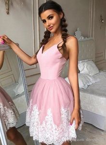 Vacker rosa vit spets kort billig homecoming prom klänning med spaghetti rems tulle en linje oäpless examen party klänningar