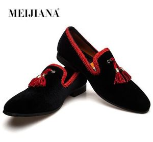Mocassins de tassel masculino mocassins escorregar em couro chinês couro sapatos casuais macho preto / vermelho apartamentos mocassins homens vestido sapatos 38-46 bm787