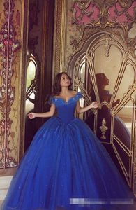 Royal Blue Askepott Quinceanera klänningar ruched sexig från axeln tyll skräddarsydd bollklänning tyll sweet 16 pageant gown307d