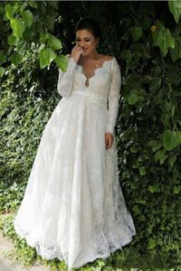 2022 Plus Size Långärmad strand Bröllopsklänning Lace A Line Bridal Gowns V Neck Country Dresses Vestidos de Novia