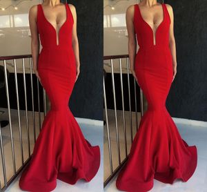 Spaghetti band långa röda sjöjungfrun kvällsklänningar ärmlös billig enkel golvlängd backless prom klänningsformell klänning abendkleider