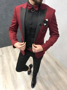 Mörka röda glänsande män Passar formella bröllop Tuxedos Groomsmen Brud Män middag kostymer fritid blazers outfits set (jackor + pants)