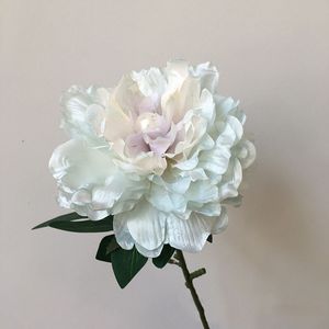 家の装飾の花の壁の結婚式の偽の花輪のための10個の大型真珠の牡丹の多層花びらシルクの花の枝