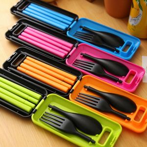 Separbara avtagbara plastpinnar Sked gaffel Bestick för skolkontor Resor Camping Picnic 4 färger