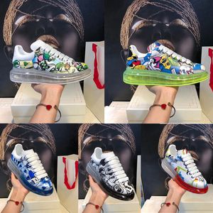 2020 Poduszki Graffiti Buty Wzór kobiety Mężczyźni skórzana platforma płaska gumowa Sole Casual Bute odblaskowe Triple Vintage Sneakers 36-45