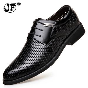 Verão Moda Formal Homens Sapatos Punch Lace Respirável Vestido de Negócios Oco Sapatos Genuíno Sandálias Casuais Oxfords Ry67