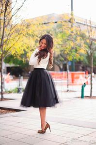 Populär svart tulle kjol en linje knä längd kjol varm försäljning mode elegant tutu kjolar kvinnor