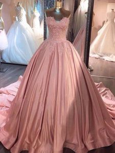 Blush Pink Ball Suknia Quinceanera Suknie Sweetheart Lace Aplikacja 16 Prom Dresses Vestidos de Quinceañera Court Train Suknie Wieczorowe