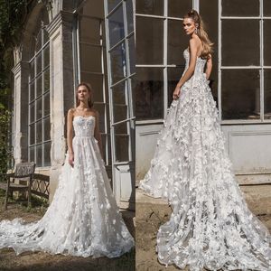 2020 Modest Birenzweig A Line Wedding Dresses Sweetheart Sleeveless Lace Applique Hand Made Flower Wedding Gowns Sweep Train robe de mariée