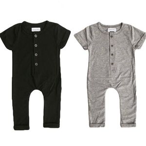 Ins Baby Girls Boys半袖チェストオープンバックルロンパース幼児ソリッドカラージャンプスーツ2019夏ブティックキッズクライミング服C5799