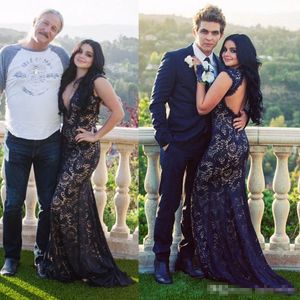 Blue 2019 Navy Lace Mermaid Prom Dresses Sexig Deep V Neck Hollow Back Sweep Train Custom Made Formal Evening Wear Party Glows