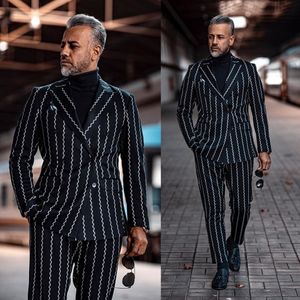 Nowy wyjątkowy design Pinstripe Garnitury ślubne Double Breated Peaked Lapel Tuxedos Formalne Prace Prom Office Business Blazer (kurtka + spodnie)