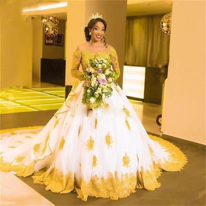 Aso Ebi 2020 Vestidos de Noiva com mangas compridas Chapel Train Laranja Lace Applique Cristal Sheer Bateau Hollow Vestido de casamento sul-africano