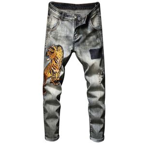 2020 Men's Vintage Stretch Jeans Embroidery Tiger Slim Jeans For Man Autumn and Winter Retro Blue Holes Patch Design Denim Pants