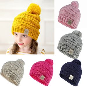 Детские шапочки сплошной цвет дети вязание крючком помпон шляпа мода зима теплая шапка аксессуары M218