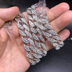 Bling Change Oced Out out Цепочки Ожерелье Мужская кубинская ссылка цепи ожерелья хип-хоп высококачественные персонализированные украшения для женщин