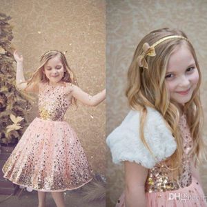 Küçük Kız Yarışmacı Payet Elbiseler toptan satış-Sparkly Allık Payetli Çiçek Kız Elbise A Hattı Ekip Boyun Çizgisi Çay Boyu Tül Küçük Kızlar Pageant Elbise