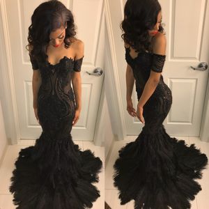 Chic Svart Beaded Mermaid Prom Klänningar Sequined Off The Shoulder Neck African Evening Gowns Plus Size Sweep Train Feather Formal Dress