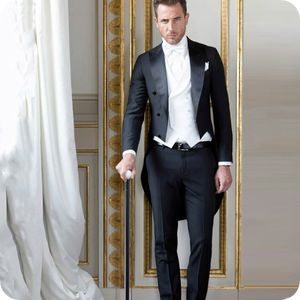 Black TailCoat Men Garnitury Groom Smokingi Ślubne Nosić Formalny Poranki Party Długa Kurtka 3 sztuki Vintage Costume Homme Włoski Terno Masculino