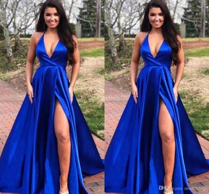 Billiga Royal Blue A Line Prom Klänningar Lång Deep V Neck Halter Neck Platser Golvlängd Formell Klänning Kvällar Vestidos de Noiva Ogstuff