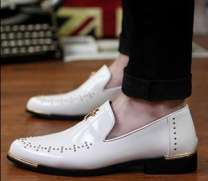 Venda Quente Homens Designer de Luxo Religioso Cross Cross Rebite Azul Branco Branco Sapatos Vermelhos Masculinos Vestido Homecoming Casamento Prom Festa Sapatos para homens 247