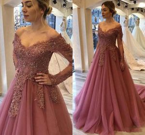 2020 New Modern Mother Of The Bride Dresses Off Shoulder Lace Appliques Beaded Long Sleeves Plus Size Evening Dress Bridal Guest Dress