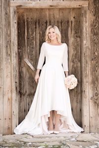 A-line wysoko niskie szyfonowe skromne suknie ślubne z 3/4 rękawów klejnot klejnot szyi krótki z przodu kobiety nieformalne letnie skromne sukienki ślubne