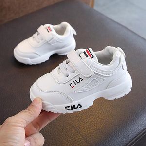 Venda quente 2020 New Baby Boys Meninas Bonitos Primeiros Caminhantes Sapatos 3 Cores Babe Criança Criança Não-Slip Soled Sapatos