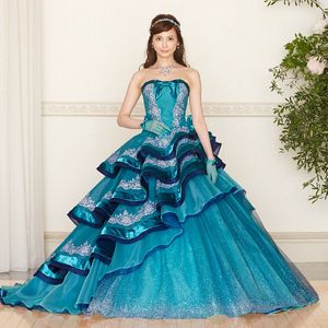 Anmutiges blaues Ballkleid-Quinceanera-Kleid mit trägerlosem Ausschnitt, abgestuftes Organza-Spitzenapplikationen-Abschlussballkleid, Sweep-Zug mit Pailletten und Sweet-15-Kleid