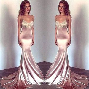 Eleganckie pasy spaghetti Satin Długie Suknie Wieczorowe 2019 Koronka Aplikacja Top Sweep Train Backless Prom Dresses Party Prom Nosić BC0991