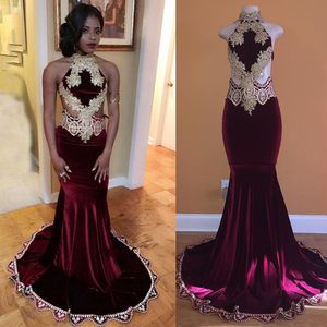 Seksowny Burgundy Velvet Mermaid Prom Dresses Wysokiej szyi Aplikacje Frezowanie Długość Piętra Backless African Party Dresses