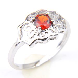 2020 Populär Ring Red Ganet Gems Blommform Silver Crystal Zircon Bröllop Engagemet Fashion Ring Smycken för Kvinnor 10 st