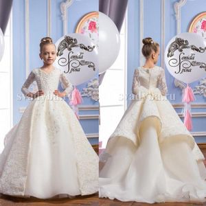 Lyx 2020 Flickor Blommor Klänningar För Bröllop Lång Ärmar Med Pärlor Första Kommunen Klänningar V Neck Lace Ball Gown Pageant Klänningar