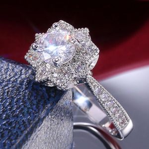 Presente Anel Mulheres Flor Zircon dedo anelar Bling Bling de casamento para noiva Amor alta qualidade US Size 6 7 8 9 10