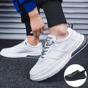 Nuovo arrivo leggero nuovo top Runnings per scarpe da ginnastica da uomo Triple Black Grey White Womens Fashion Sneakers Walking Hiking Camping Athletic