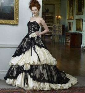 Vintage schwarze und cremefarbene Ballkleid-Taft-Brautkleider, herzförmige, perlenbesetzte Spitze, Blumen, Korsettrücken, schwarze Gothic-Brautkleider, nicht weiß