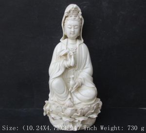 Kinesisk Dehua vit porslin staty av gudinna. Guanyin Bodhisattva