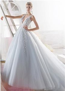 Elegant Tulle Deep V-neck A-Line Silver Gray Wedding Dress With Handmade Flowers & Beadings Sleeveless Women Modern Non White Bridal Gowns