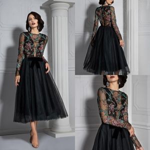 2020 Glamorous linia Suknie wieczorowe Klejnot z długim rękawem Tulle Prom Dress Długość Herbaty Formalne Suknie