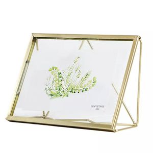 Creative Pressed Glass Floating Frame Fashion Geometric Metal Wire Photo Tand för Wall Desk Wedding Decorations 4x6 5x7 Gold Silver