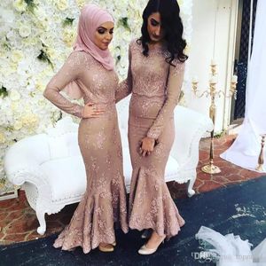 2020 Modest Långärmade Brudtärna Klänningar Muslim Arabiska Hög Låg Kvinnor Formell Kappor Mermaid Bröllopsfestklänning