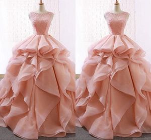 赤面ピンクのフリルズウエディングドレスボールガウンレース帝国ウエストQuinceAneraドレス甘い16女の子Pageant vestido de Noviaフォーマルガウン