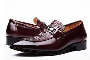 Hot Sale-Handgjorda Mode Tassel Loafers Black Bottom Genuine Läder Gentleman Mode Stress Skor Män Business Driving Shoes DA066